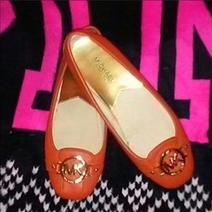 Michael Kors size 7.5